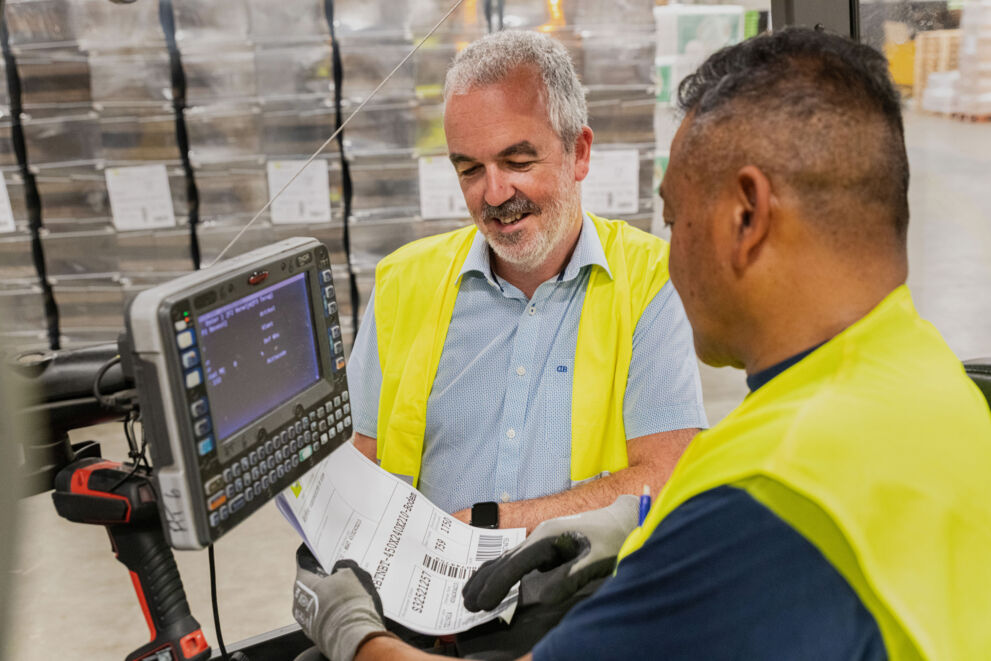 850-2025-Mensen-aan-het-werk-123